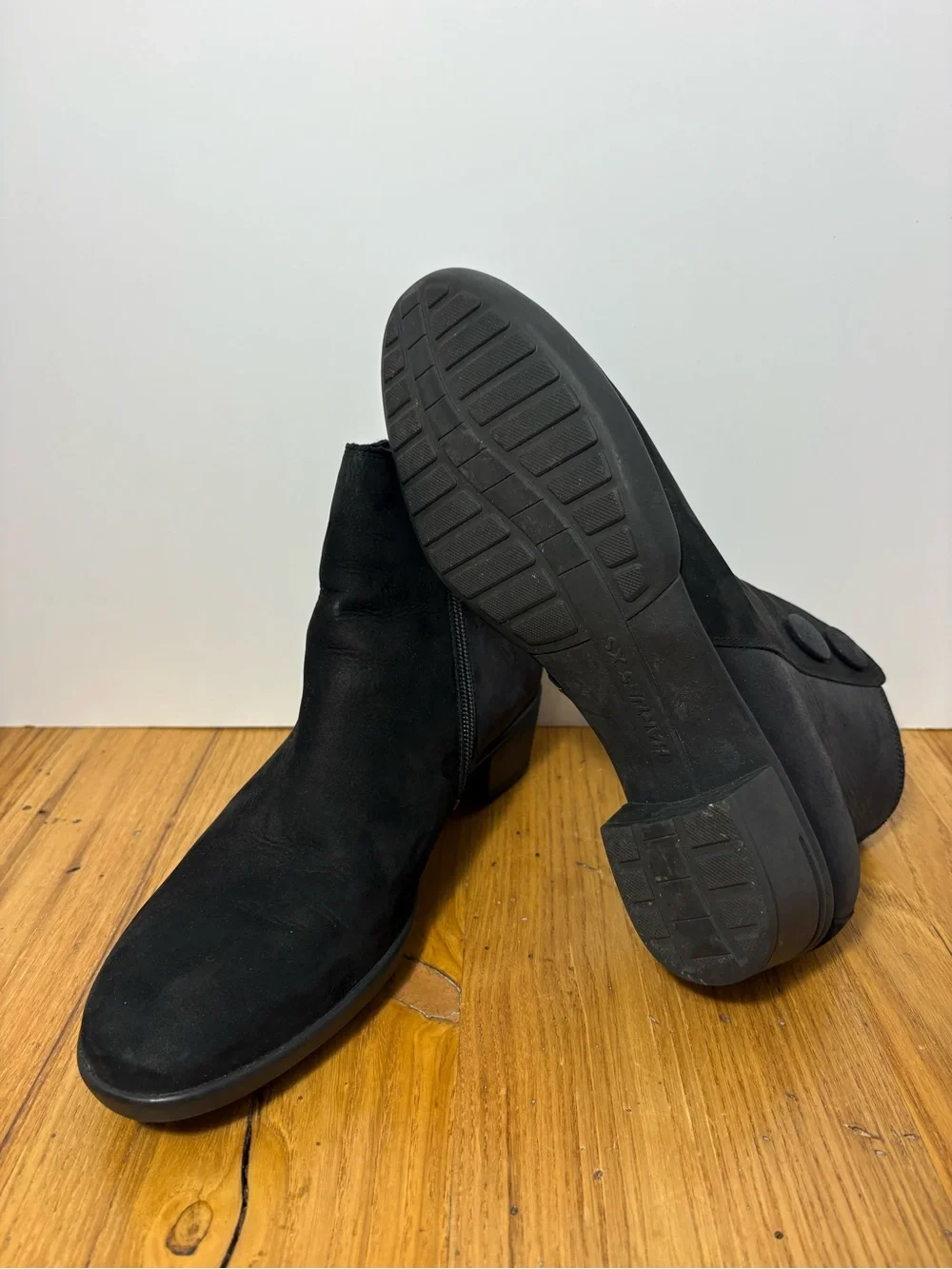 Hartjes XS || Walking Booties Black Suede 7.5